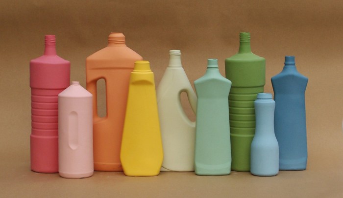 Porcelain Cleaning Bottle vases, Middle Kingdom, design