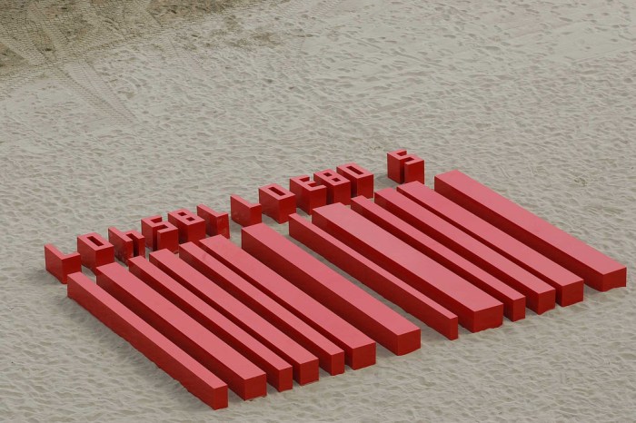 Barcode_ChusGarcia-Fraile_collabcubed Large Sculpture, Barcelona, Fun Art, Pop Art, Beach Art