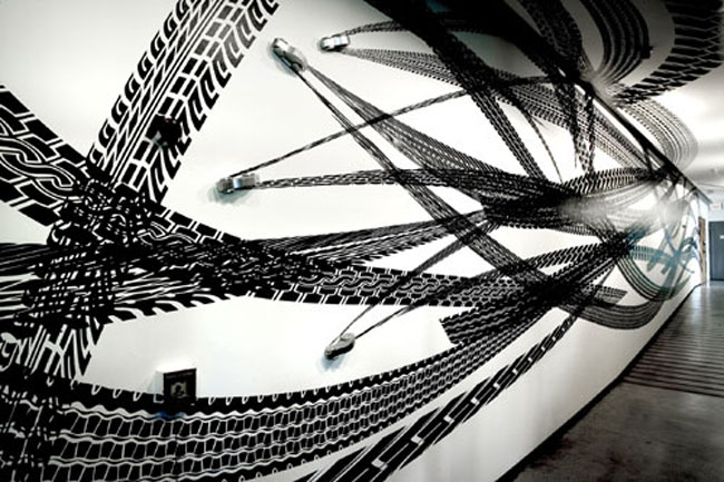 Car tracks application, art installation, Octopus series, contemporary Brazilian art, cut vinyl, perspective