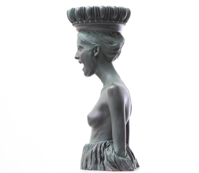 Caryatid_Supersonic_Alexey_Morosov_Antologia_collabcubed Russian Contemporary art, modernized classic sculpture, Bronze statue, Caryatid, Morozov