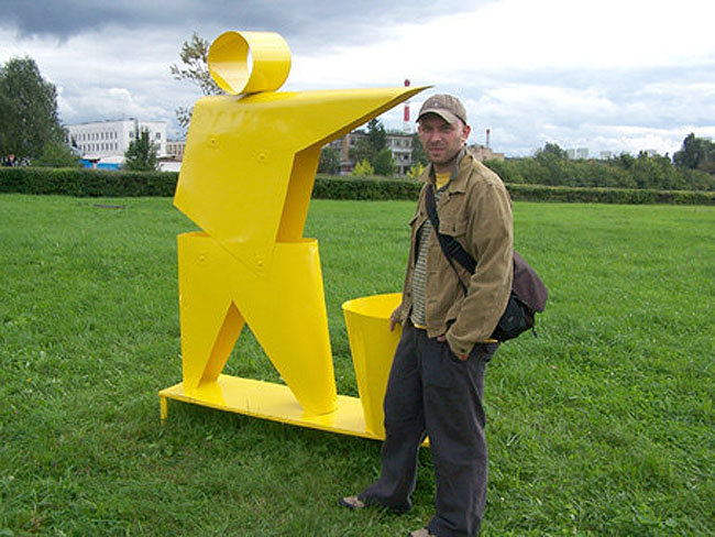 Trashman, Environmental art project, Urban art in Russia, Lublin Andrew and Mary Zaborovskaya, St. Petersburg