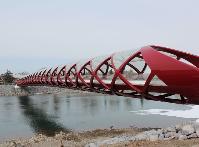 Santiago Calatrava, Peace Bridge, Helix, Contemporary Bridge Design, Pedestrian Bridge,Calgary, Canada