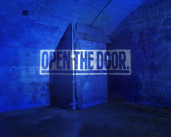 Typographic Street Art, French Street art, Sean Heart, existentialism, Shine, Yes Future