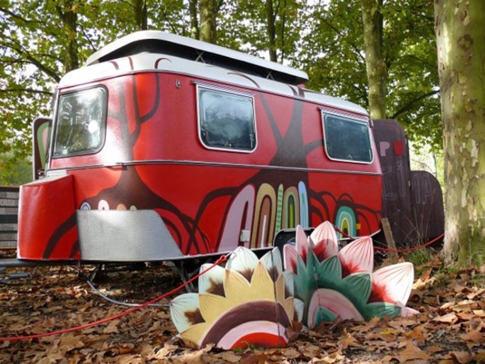 Puck_cinema_caravana-Carles-Porta_collabcubed Mobile Cinema Van, Animated Shorts, Ambulatory Cinema Caravan in Spain, Carles Porta and Toni Tomas