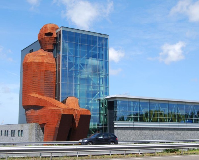 corpus museum of human body, the netherlands, crazy architecture, traveling through body