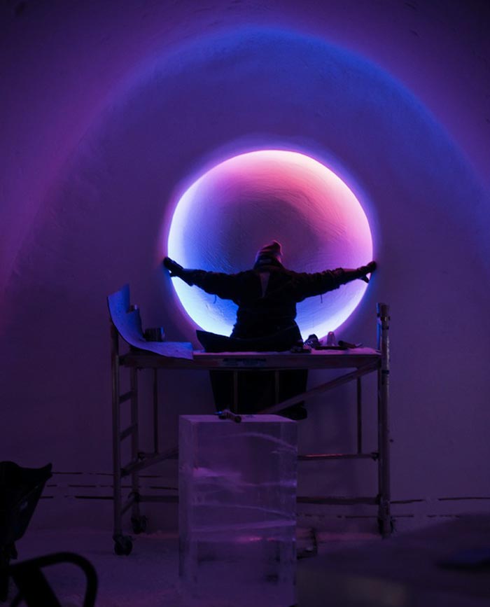 Icehotel light and photo exhibit, A Warm Story about a Cold-Place_John-Pettersson & Anna-Öhlund, cool installation