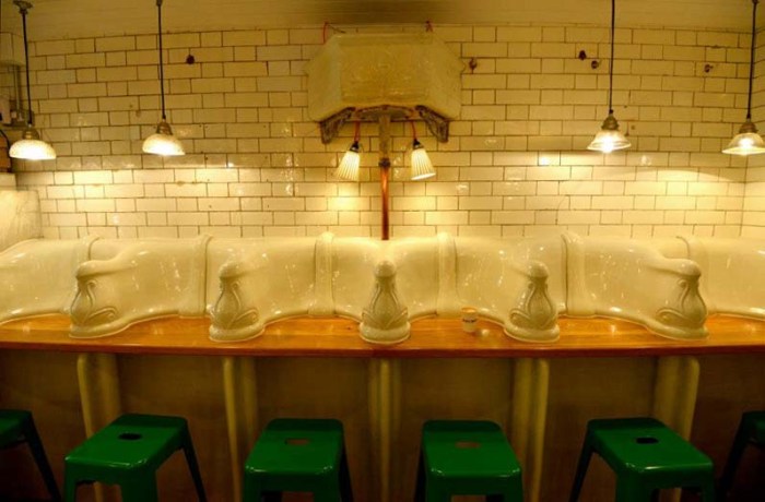 London cafe, Attendant, turns old urinal into sandwich shop, repurposing, upcycling, Food, Cool