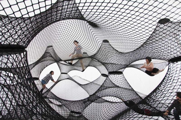 Numen/For Use, inflatable net blow-up in Yokohama, for play