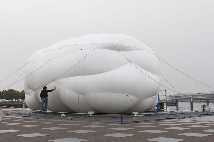 Numen/For Use, inflatable net blow-up in Yokohama, for play